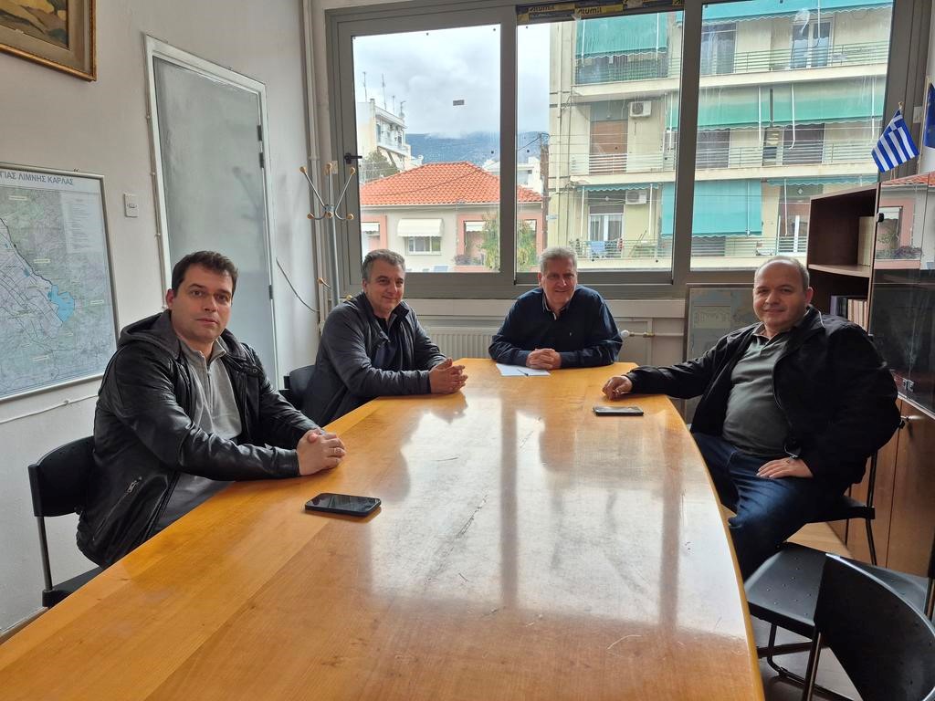 Ζητά να μην κλείσουν τα υποκαταστήματα των ΕΛΤΑ